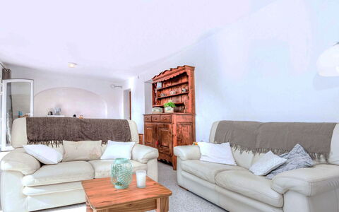 La Teulada: Mueble, Sofá, Diseño De Interiores, Madera, Piso, Habitación, Suelo, Sala, Casa, Encendiendo