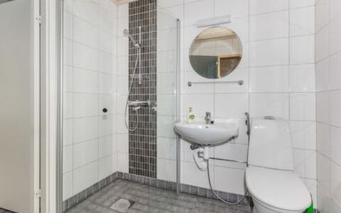 Hästöskata B: Piso, Pared, Suelo, Arreglo De Tubería, Madera, Techo, Diseño De Interiores, Baño, Habitación, Plomería