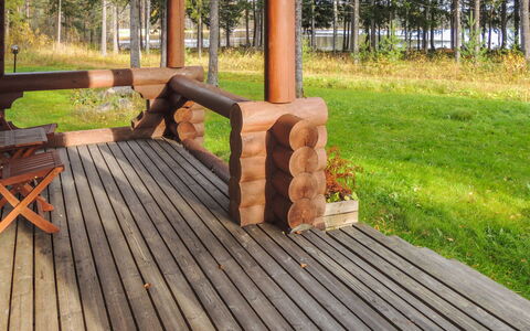 Purnuranta a: Mueble, Silla, Mueble Para Exteriores, Mesa, Madera, Mesa Al Aire Libre, Cocina Y Comedor Mesa, Sombra, Jardín, Paraguas