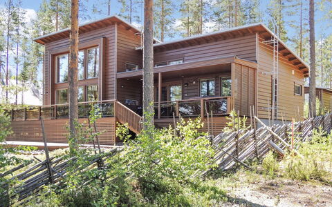 Pielislinna Loma-Koli: Mueble, Silla, Mueble Para Exteriores, Mesa, Madera, Mesa Al Aire Libre, Cocina Y Comedor Mesa, Sombra, Jardín, Paraguas