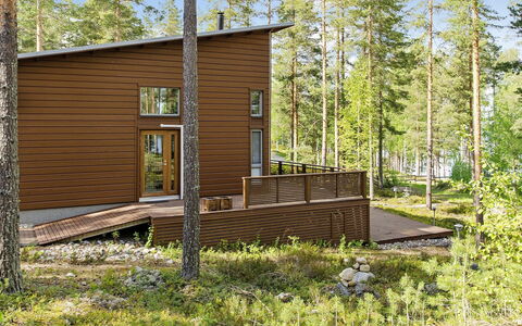 Pielislinna Loma-Koli: Mueble, Silla, Mueble Para Exteriores, Mesa, Madera, Mesa Al Aire Libre, Cocina Y Comedor Mesa, Sombra, Jardín, Paraguas