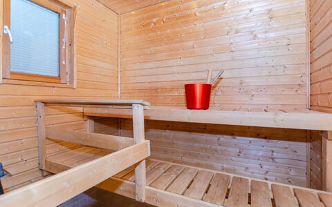 Kolinpilvi: Mueble, Silla, Mueble Para Exteriores, Mesa, Madera, Mesa Al Aire Libre, Cocina Y Comedor Mesa, Sombra, Jardín, Paraguas