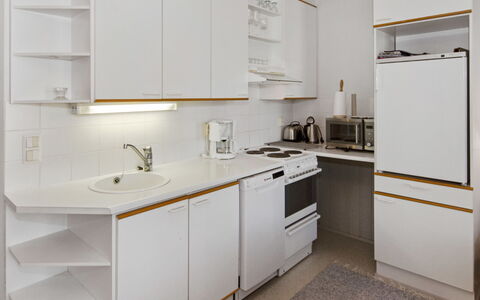 Loma-Koli 7: Mueble, Silla, Mueble Para Exteriores, Mesa, Madera, Mesa Al Aire Libre, Cocina Y Comedor Mesa, Sombra, Jardín, Paraguas
