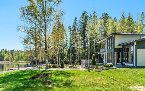 Villa Kaivopuisto: Árbol, Casa, Casa, Barrio Residencial, El Terreno Del Lote, Cabaña, Inmuebles, Vía Muerta, Paisajismo