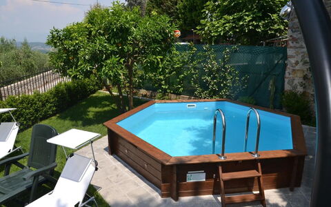 Casa Max: Piscina, Propiedad, Jacuzzi, Ocio, Casa, Patio Interior, Bienes Raíces, Hierba, Árbol, Habitación