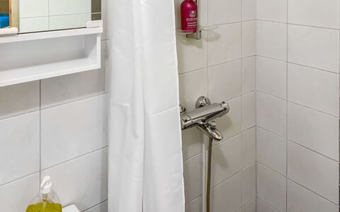 Ruka-Ihtinki 4 a 3: Arreglo De Tubería, Baño, Plomería, Loseta, Ducha, Grifo, Alcachofa De La Ducha
