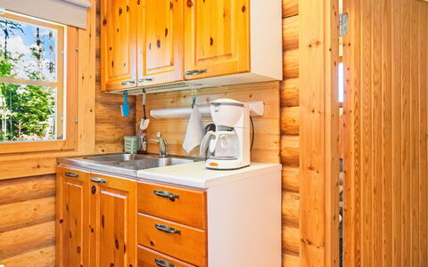 Villa Paloska, Cjoe054: Madera, Piso, Lavabo, Manchas De Madera, Cocina, Suelo, Gabinetes, Mostrador, Grifo, Arreglo De Tubería