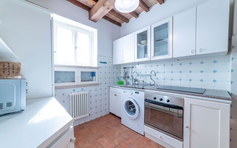 Ca Maggetti: Gabinetes, Mostrador, Propiedad, Blanco, Estufa De Cocina, Cocina, Aparato De Cocina, Encendiendo, Diseño De Interiores, Estufa