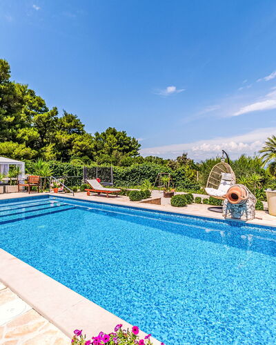 Villa Mutnik: Azul, Piscina, Recurso, Ocio, Eco Hotel, Hotel, Jardín, Villa, Inmuebles, Hacienda