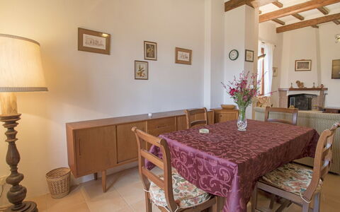 Olimpia: Habitación, Propiedad, Mueble, Diseño De Interiores, Edificio, Mesa, Comedor, Casa, Techo, Bienes Raíces