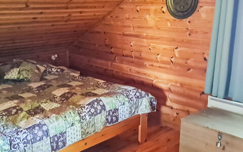 Kesäranta: Habitación, Madera, Suelo, Piso, Cama, Sábana, Lecho, Habitación, Diseño De Interiores, Marco De La Cama