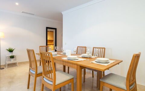 Mirador Ii: Habitación, Propiedad, Mueble, Comedor, Mesa, Bienes Raíces, Diseño De Interiores, Edificio, Amarillo, Suelo