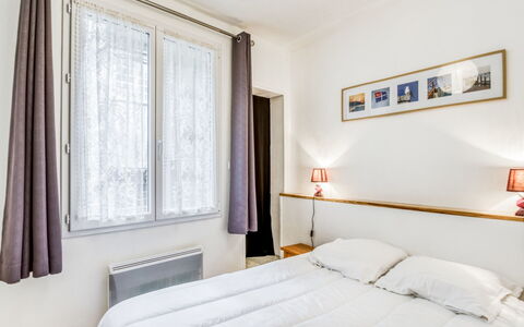 Asfeld: Mueble, Propiedad, Ventana, Comodidad, Madera, Cortina, Textil, Encendiendo, Diseño De Interiores