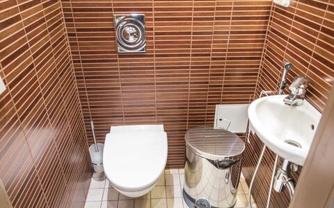 Tahko Spa Suites Orange a 4: Madera, Cabaña, Manchas De Madera, Madera Dura, Cuarto De Troncos, Tablón, Techo, Material Natural, Maderas, Edificios Del Jardín