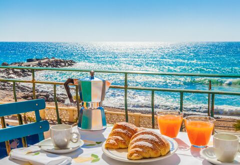 Il Balcone Sul Prino - Imperia: Comida, Vajilla, Mesa, Cielo, Agua, Propiedad, Mueble, Azul, Azur, Plato