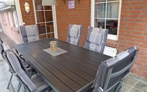 Reuse: Propiedad, Habitación, Mueble, Edificio, Casa, Bienes Raíces, Mesa, Madera Dura, Suelo, Casa