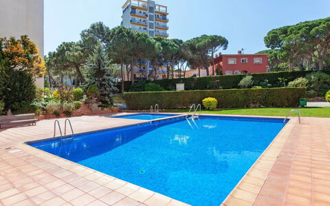 Nautic Ii: Piscina, Propiedad, Bienes Raíces, Edificio, Ocio, Vacaciones, Casa, Departamento, Barrio Residencial, Condominio