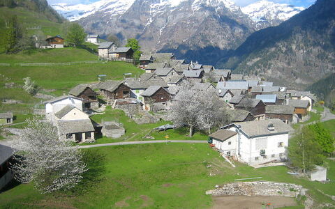 Rustico Nurell: Agua, Cielo, Planta, Paisaje Natural, Campo De Golf, Árbol, Vegetación, El Terreno Del Lote, Tierras Altas