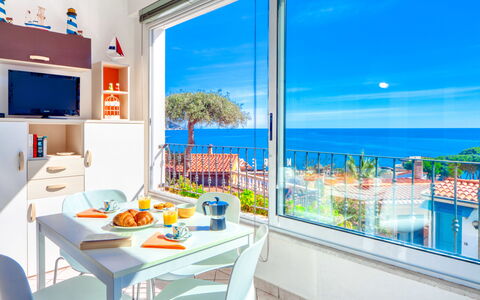 Il Geranio Sant'elmo - Diano Marina: Propiedad, Habitación, Diseño De Interiores, Azur, Edificio, Bienes Raíces, Casa, Mueble, Ventana, Casa