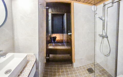 Riekonraito A1: Baño, Arreglo De Tubería, Piso, Suelo, Madera, Diseño De Interiores, Grifo, Plomería, Lavabo Del Baño, Lavabo