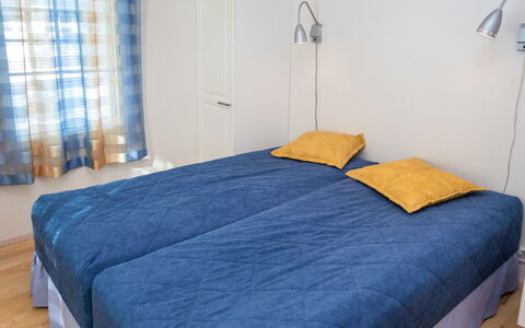 Nelikko a: Mueble, Diseño De Interiores, Suelo, Piso, Madera, Habitación, Linos, Textil, Cama, Habitación