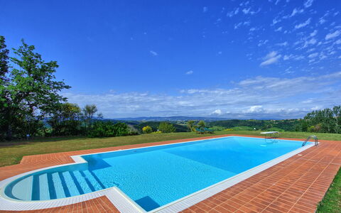 Casa Legoli: Piscina, Propiedad, Bienes Raíces, Casa, Inmuebles, Casa, Ocio, Villa, Hierba, Vacaciones
