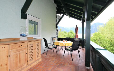 Am Ziller: Mueble, Propiedad, Gabinetes, Edificio, Cielo, Mesa, Ventana, Planta, Madera, Cajón