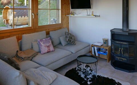 Chalet Didi: Habitación, Sala, Propiedad, Mueble, Diseño De Interiores, Edificio, Casa, Casa, Suelo, Mesa
