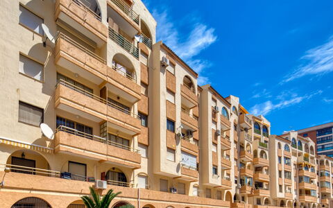 Calpe Calp 1110: Edificio, Propiedad, Arquitectura, Departamento, Uso Mixto, Barrio Residencial, Condominio, Bienes Raíces, Barrio, By