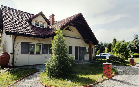 Latków: Hierba, Casa, El Terreno Del Lote, Jardín, Cobertura Del Suelo, Puerta, Vía Muerta, Casa De Campo, Edificios Del Jardín