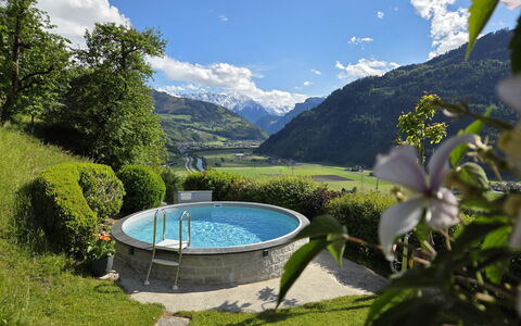 Egger: Piscina, Jardín, Ocio, Cordillera, Eco Hotel, Valle, Bañera, Césped, Paisajismo