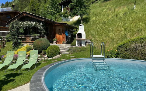 Egger: Jardín, Piscina, Paisajismo, Patio Interior, Ocio, Yarda, Fuente De Agua, Recurso, Eco Hotel