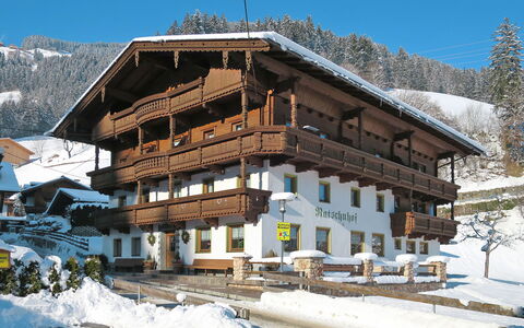 Ratschnhof: Nieve, Invierno, Propiedad, Montaña, Casa, Hill Station, Edificio, Cordillera, Estación De Esquí, Bienes Raíces