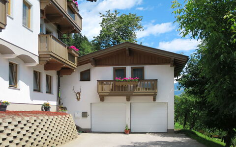 Margit: Propiedad, Casa, Edificio, Casa, Bienes Raíces, Barrio Residencial, Arquitectura, Cabaña, Inmuebles, Departamento