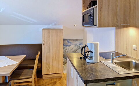 Alpenblick: Madera, Suelo, Habitación, Manchas De Madera, Madera Dura, Techo, Tablón, Madera Contrachapada, Lavabo, Maderas