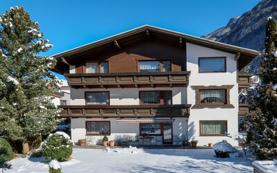Pfunds-Samnaun 603: Cielo, Edificio, Ventana, Propiedad, Planta, Nieve, Árbol, Arquitectura, Casa
