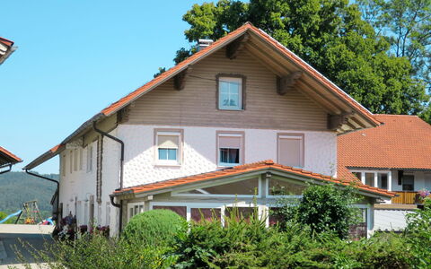Triendl: Cielo, Edificio, Planta, Ventana, Casa, Árbol, El Terreno Del Lote, Madera, Cabaña