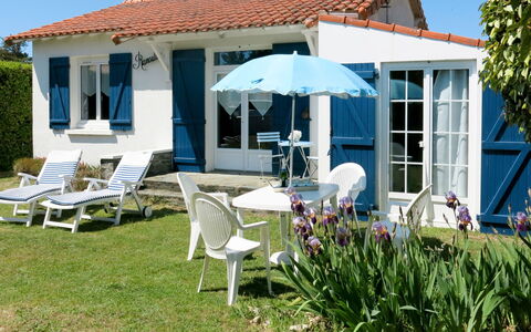 Ramoutier: Propiedad, Casa, Casa, Edificio, Cabaña, Bienes Raíces, Villa, Inmuebles, Yarda, Casa De Campo