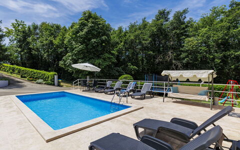 Liberat: Piscina, Recurso, Mueble Para Exteriores, Ocio, Eco Hotel, Paraguas, Sombra, Sunlounger, Ciudad De Vacaciones, Centro De Ocio