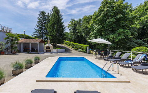 Liberat: Piscina, Recurso, Mueble Para Exteriores, Eco Hotel, Paraguas, Ocio, Sombra, Jardín, Sunlounger, Paisajismo