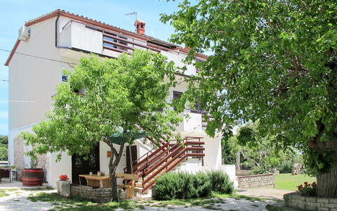 Lancin: Casa, Propiedad, Arquitectura, Barrio Residencial, Barrio, Edificio, Árbol, Bienes Raíces, Casa, Diseño Urbano