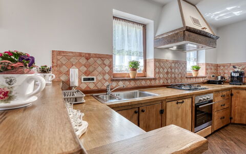 Villa Toni: Cocina, Diseño De Interiores, Madera, Mostrador, Piso, Gabinetes, Techo, Casa, Habitación, Suelo