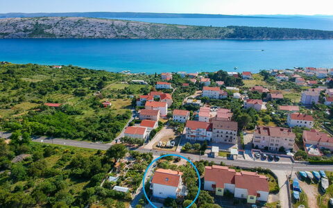 Matius: Agua, Cielo, Edificio, Los Recursos Hídricos, Propiedad, Azur, Naturaleza, Árbol, Paisaje Natural, Costeras Y Los Accidentes Geográficos Oceánico
