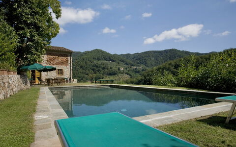 Bottino: Piscina, Propiedad, Agua, Paisaje Natural, Casa, Los Recursos Hídricos, Inmuebles, Cielo, Bienes Raíces, Ocio