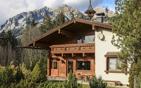 Walcher: Casa, Propiedad, Casa, Edificio, Bienes Raíces, Arquitectura, Montaña, Árbol, Cielo, Área Rural