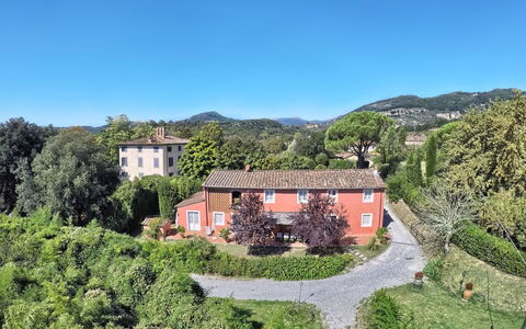 Casa Rosa: Propiedad, Paisaje Natural, Casa, Bienes Raíces, Pueblo De Montaña, Casa, Edificio, Inmuebles, Área Rural, Cabaña