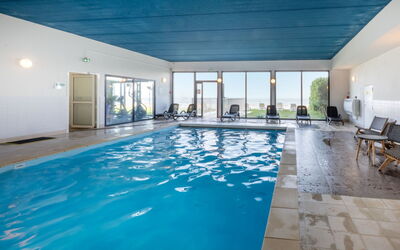 Plougasnou 614: Azul, Piscina, Recurso, Eco Hotel, Hotel, Mueble Para Exteriores