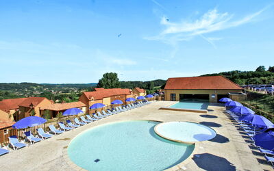Sarlat-La-Canéda 607: Agua, Cielo, Piscina, Azul, Nube, Azur, Naturaleza, Balneario, Sombra, Árbol