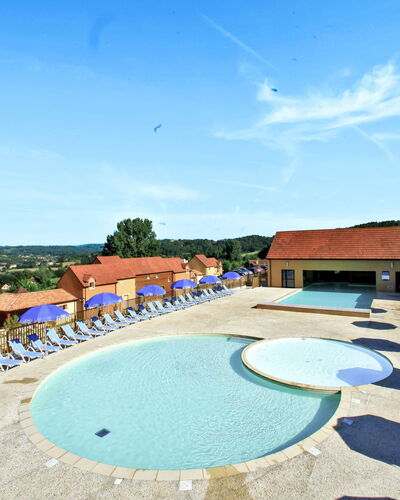 Sarlat-La-Canéda 607: Agua, Cielo, Piscina, Azul, Nube, Azur, Naturaleza, Balneario, Sombra, Árbol