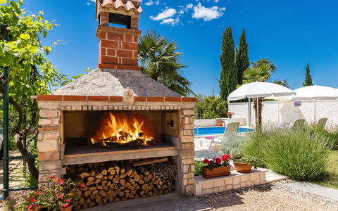 Poreč 607: Propiedad, Casa, Bienes Raíces, Albañileria Horno, Calor, Casa, Habitación, Cielo, Paisaje, Edificio